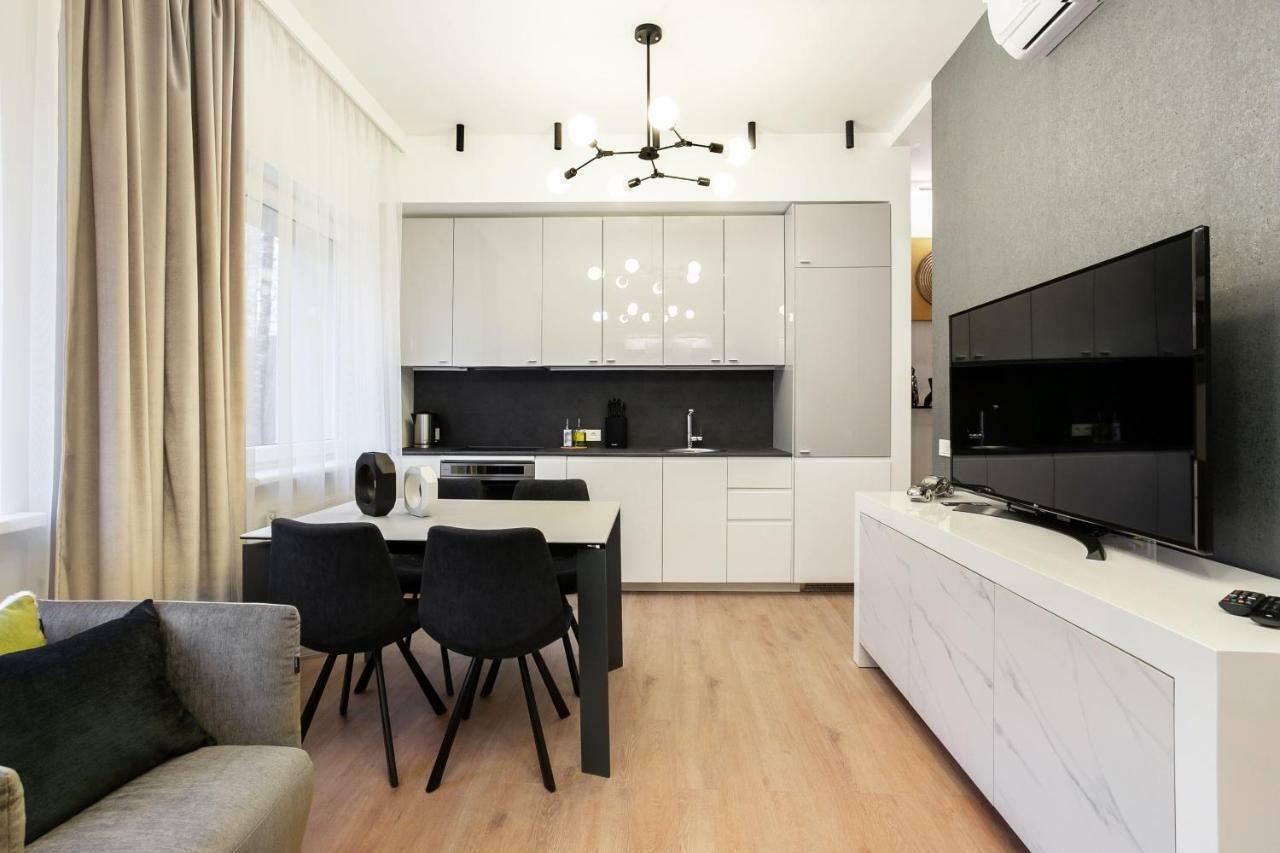 Luxury For Everyone - Hills Park Lux Apartments 2 วิลนีอุส ภายนอก รูปภาพ